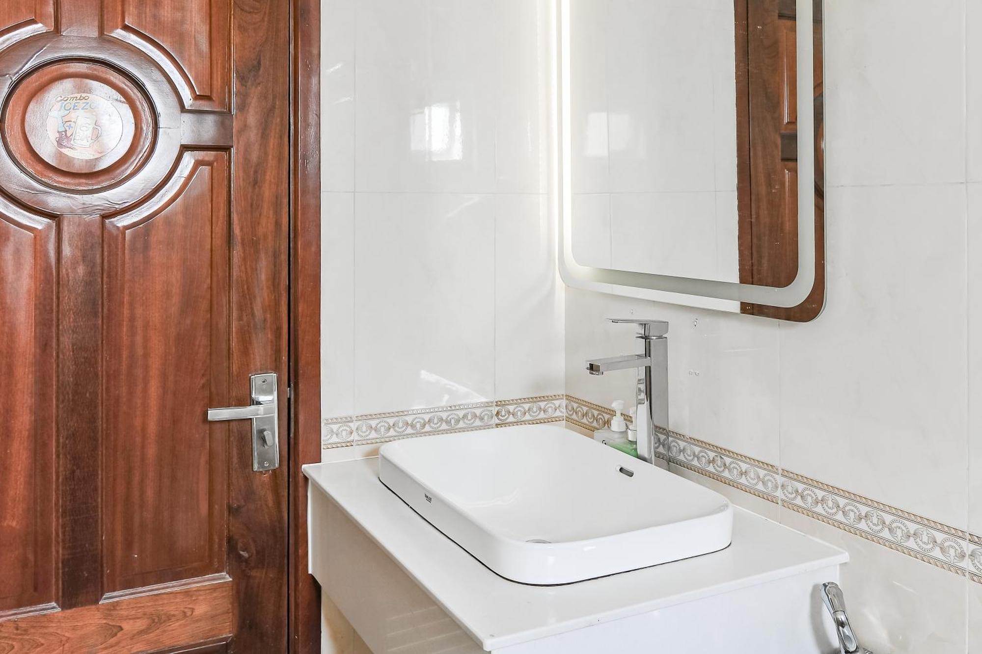 Venice 1 Hotel Хошимин Екстериор снимка