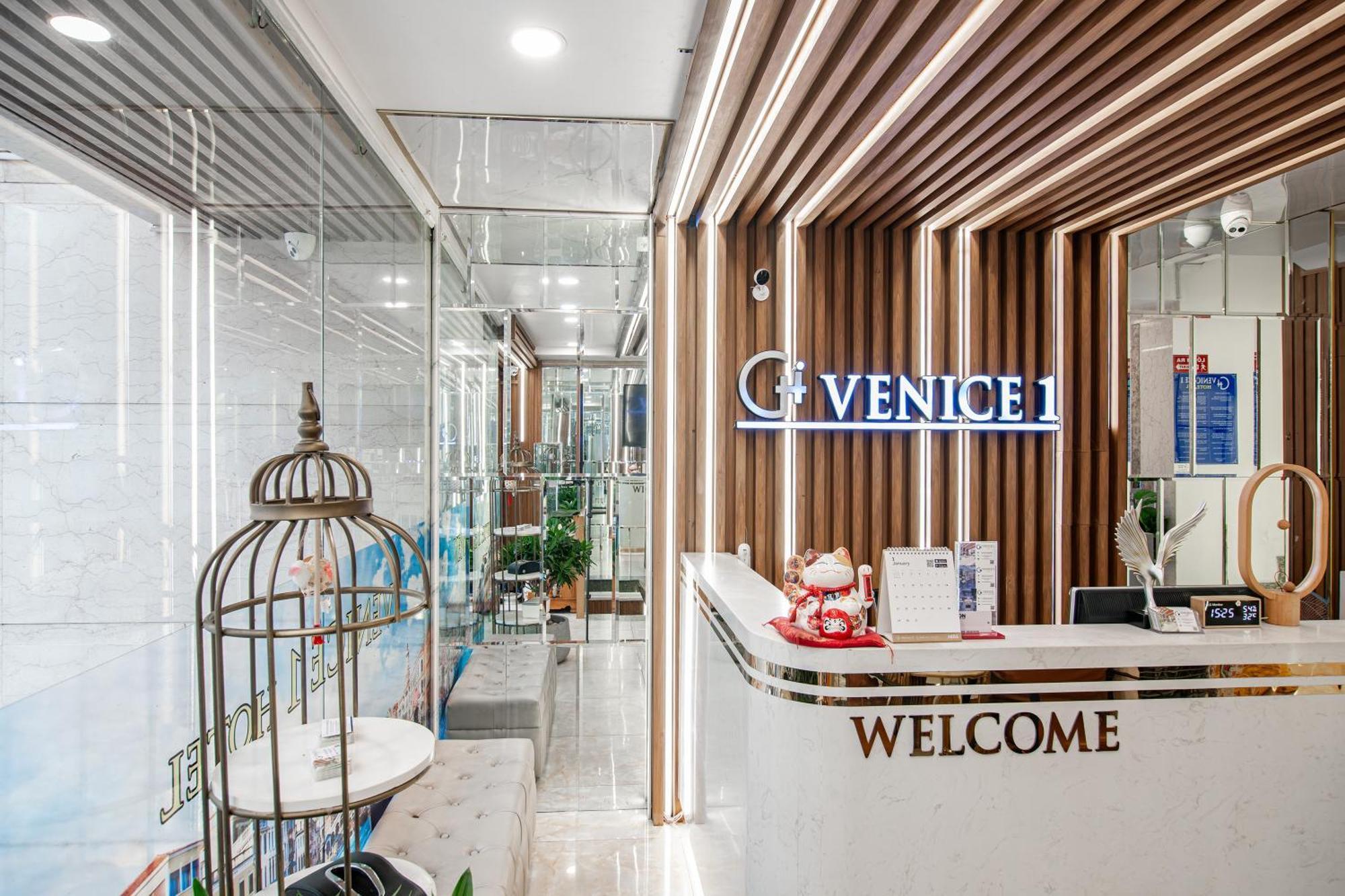 Venice 1 Hotel Хошимин Екстериор снимка
