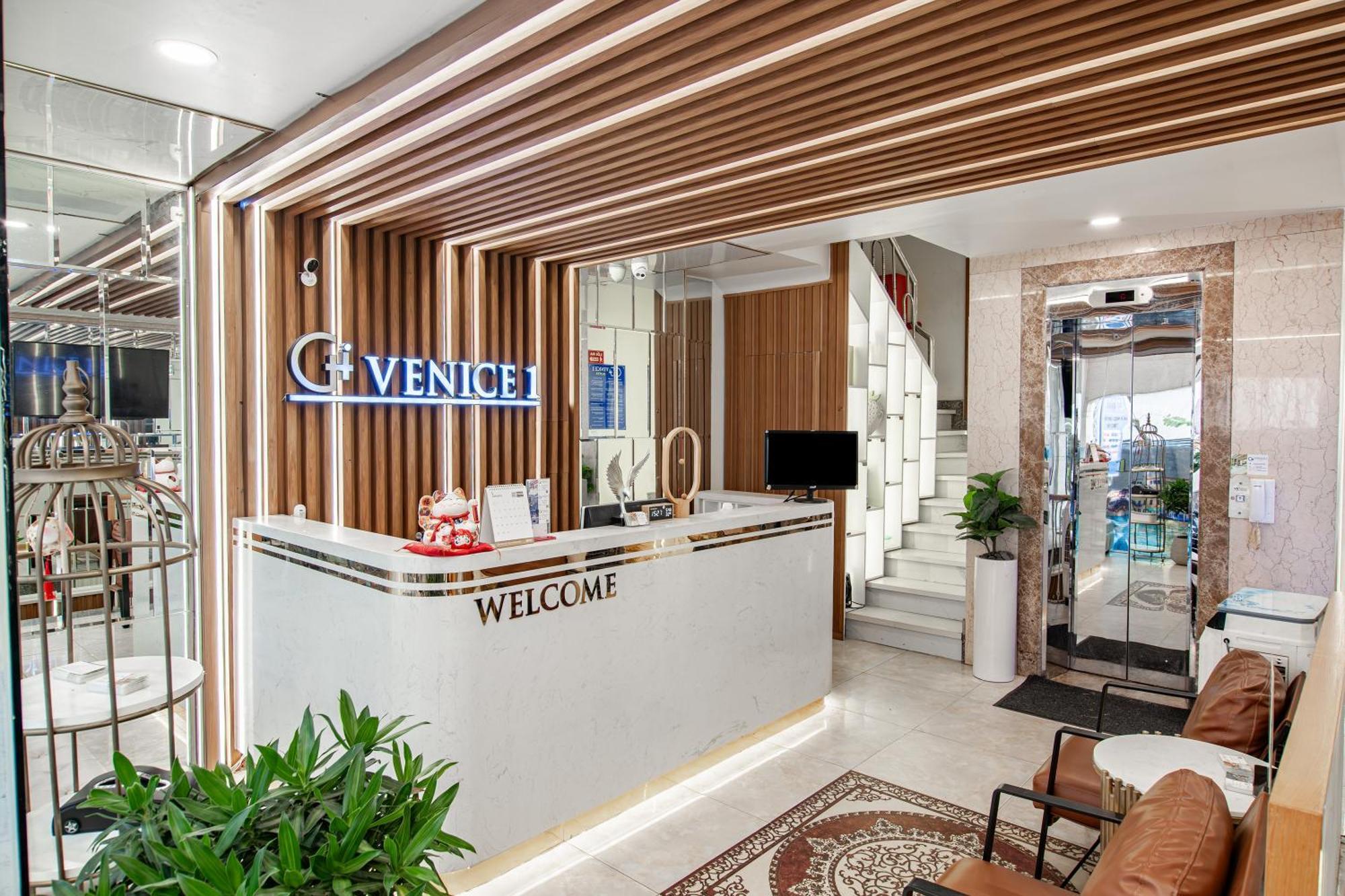 Venice 1 Hotel Хошимин Екстериор снимка